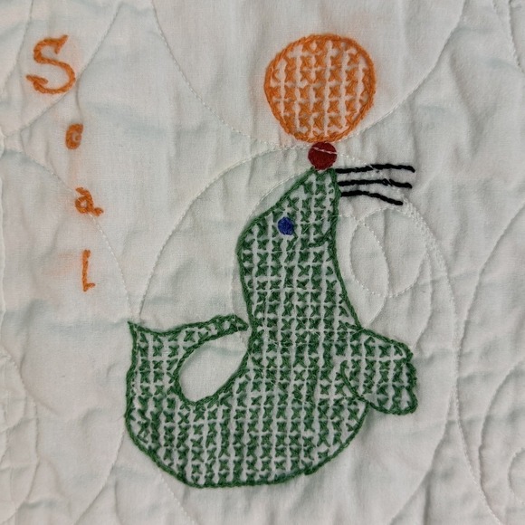 Childrens Zoo Embroidered Quilt Blanket Handmade Baby Toddler Animal Theme - Picture 15 of 16